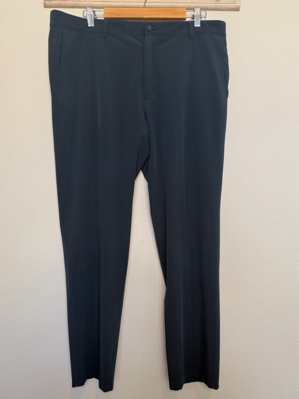 Vineyard Vines Navy Performance Pants golf business casual